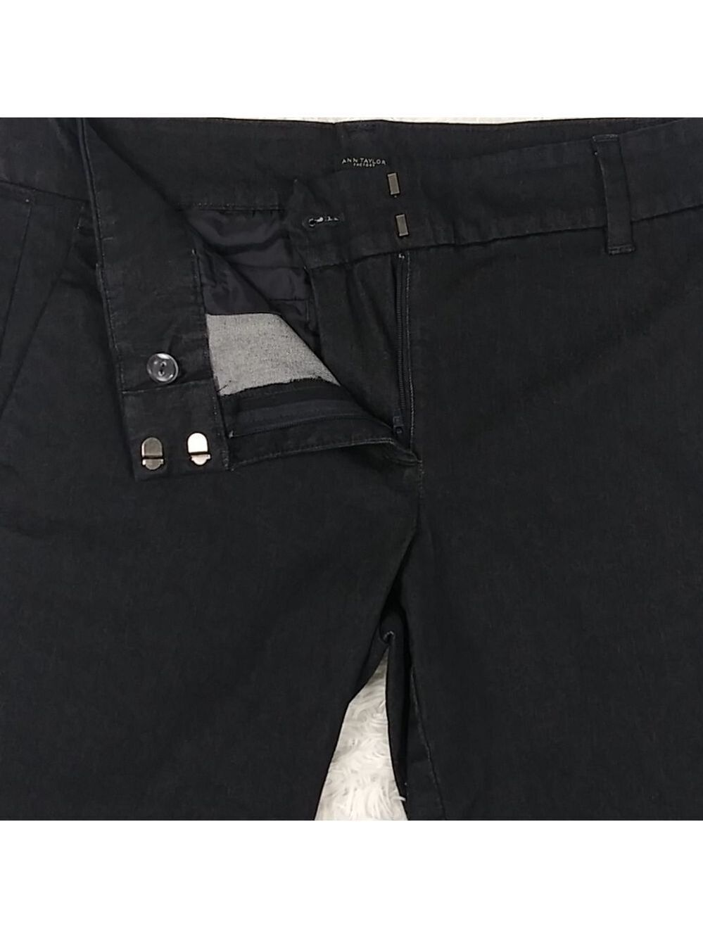 Ann Taylor Factory Dark Blue Mid Rise Button Zipper Front Boardwalk Short - Picture 5 of 11